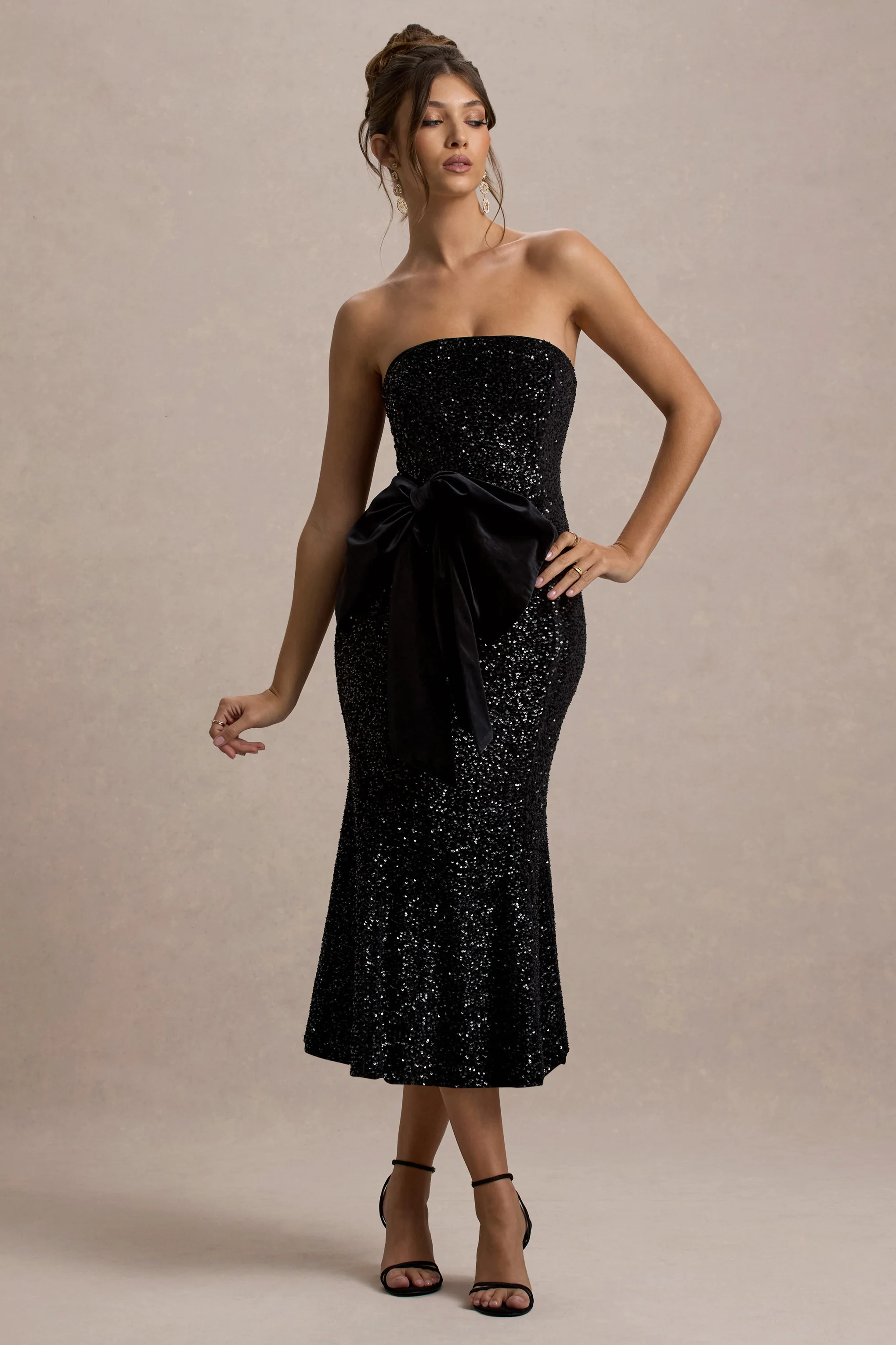 Adee | Black Velvet Halter-Neck Midi Dress With Bow - Image 5