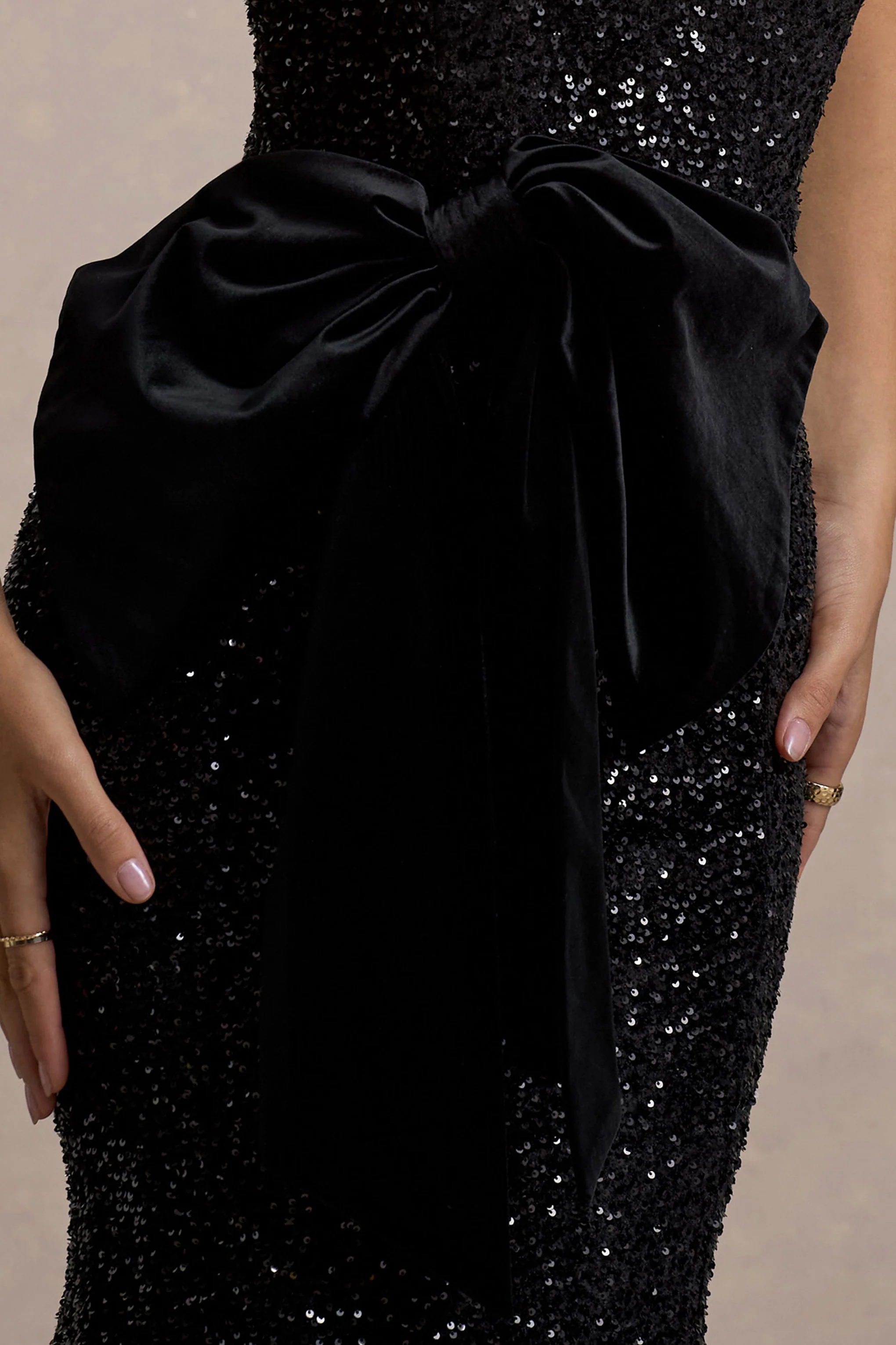 Adee | Black Velvet Halter-Neck Midi Dress With Bow - Image 6