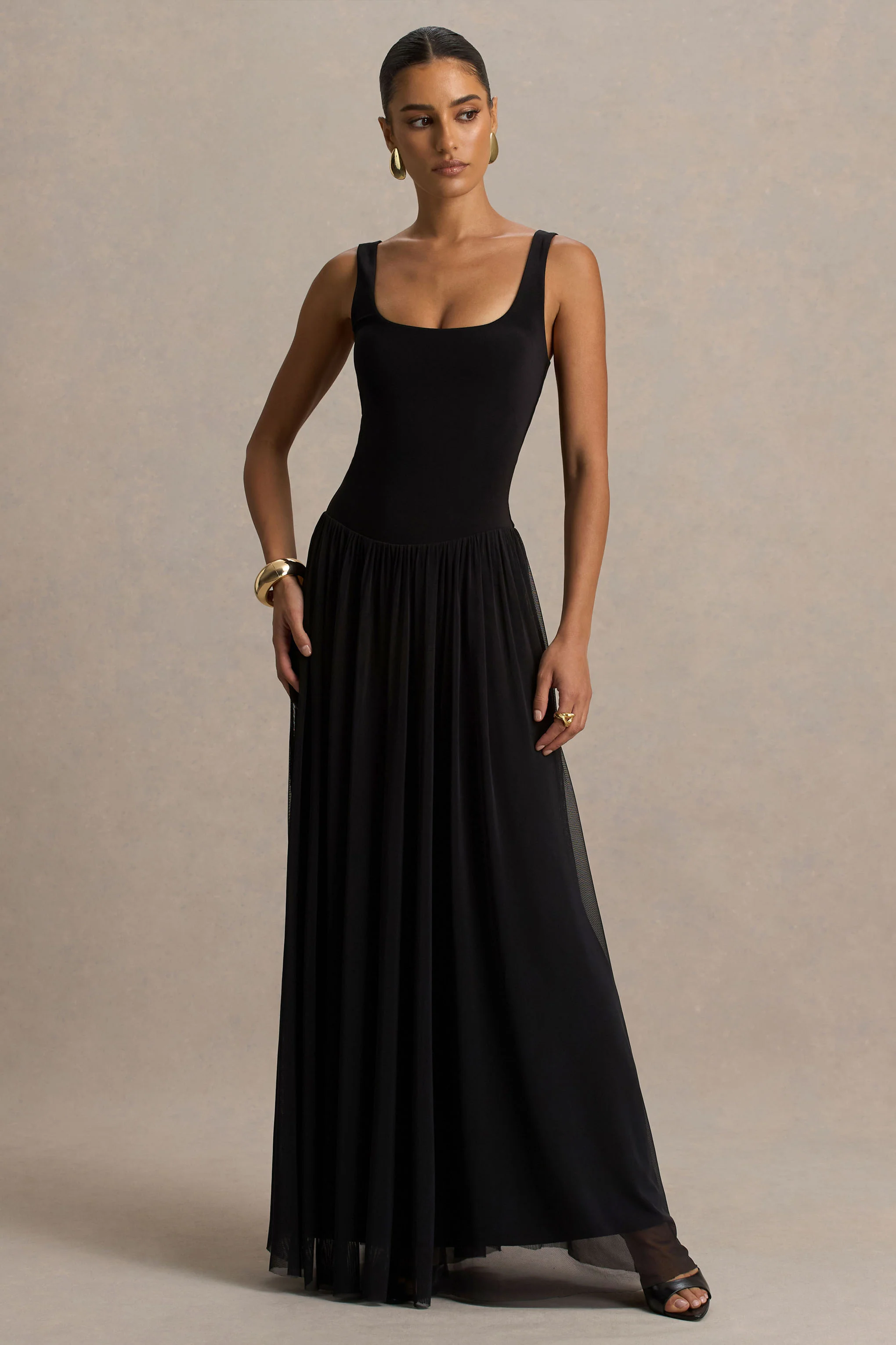 Amelia | Black Scoop-Neck Maxi Dress With Pleated Skirt - Image 5