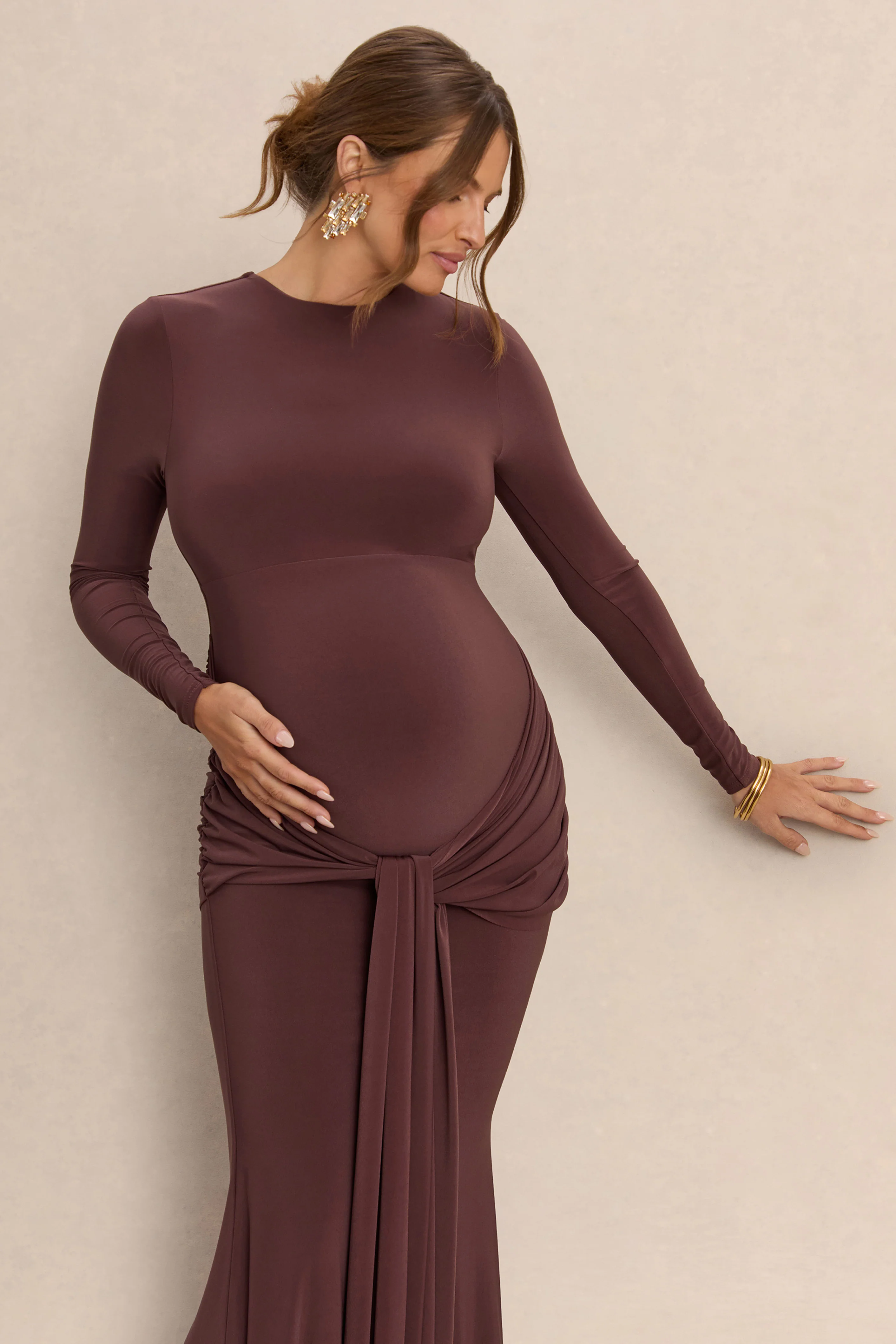 Aveny | Brown Crew-Neck Maternity Maxi Dress With Ruched-Detailing And Sash - Image 3