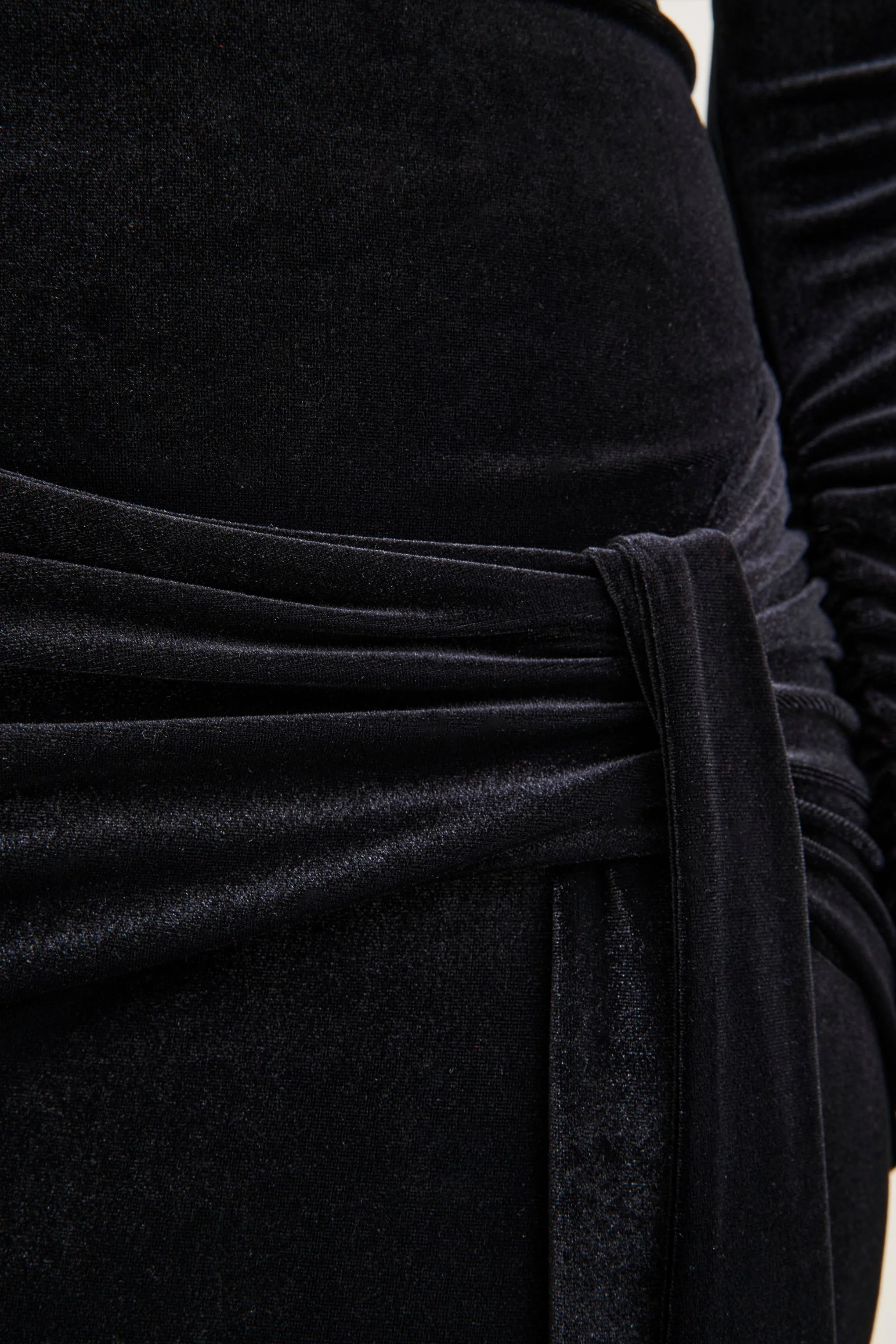 Jessara | Black Bardot-Neck Maxi Dress With Knot-Details - Image 6