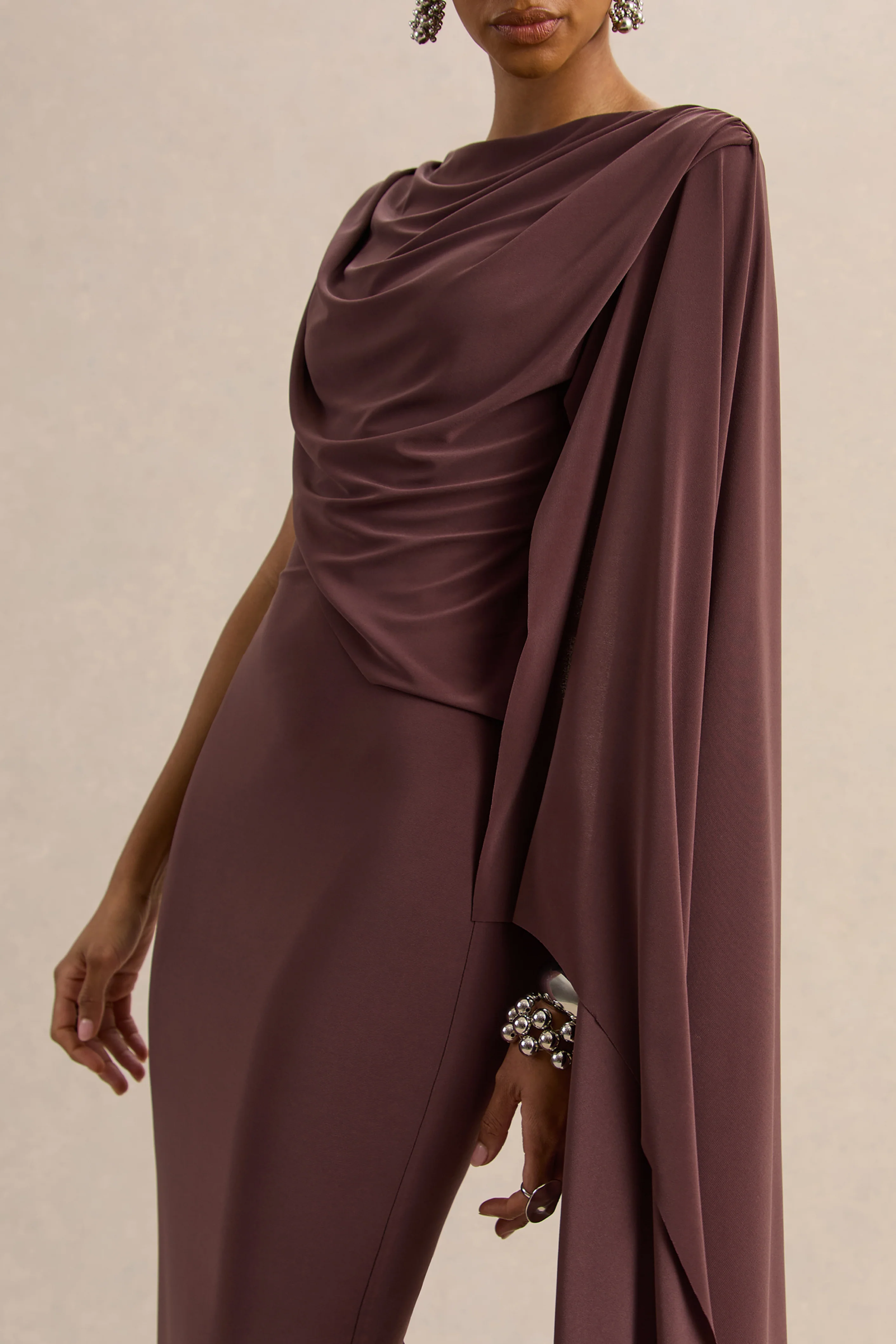 Kamoria | Brown Round-Neck Midi Dress With Cape-Sleeve - Image 3