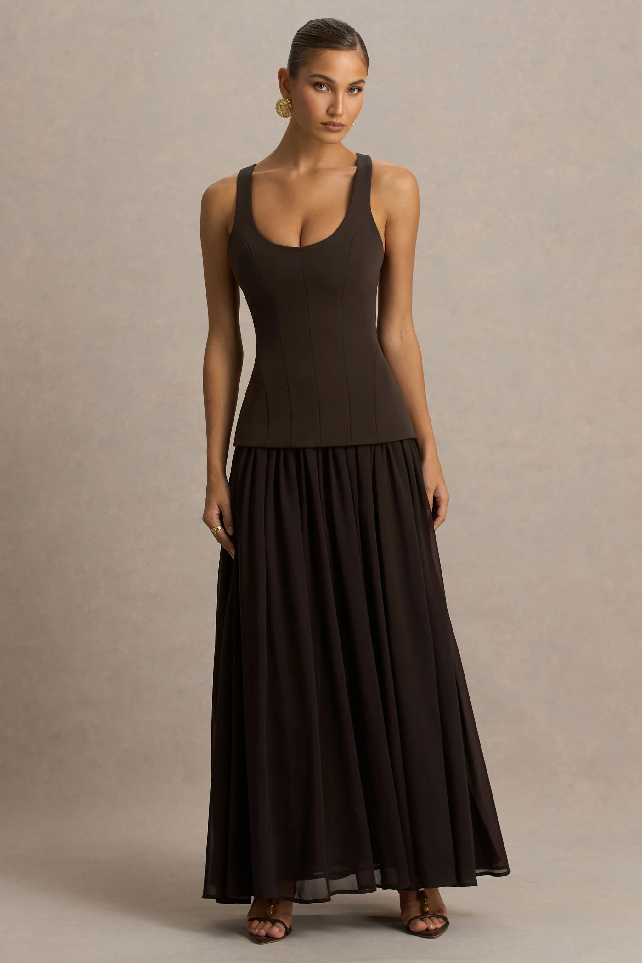 Kelly | Brown Scoop-Neck Maxi Dress With Pleated Mesh Skirt - Image 4