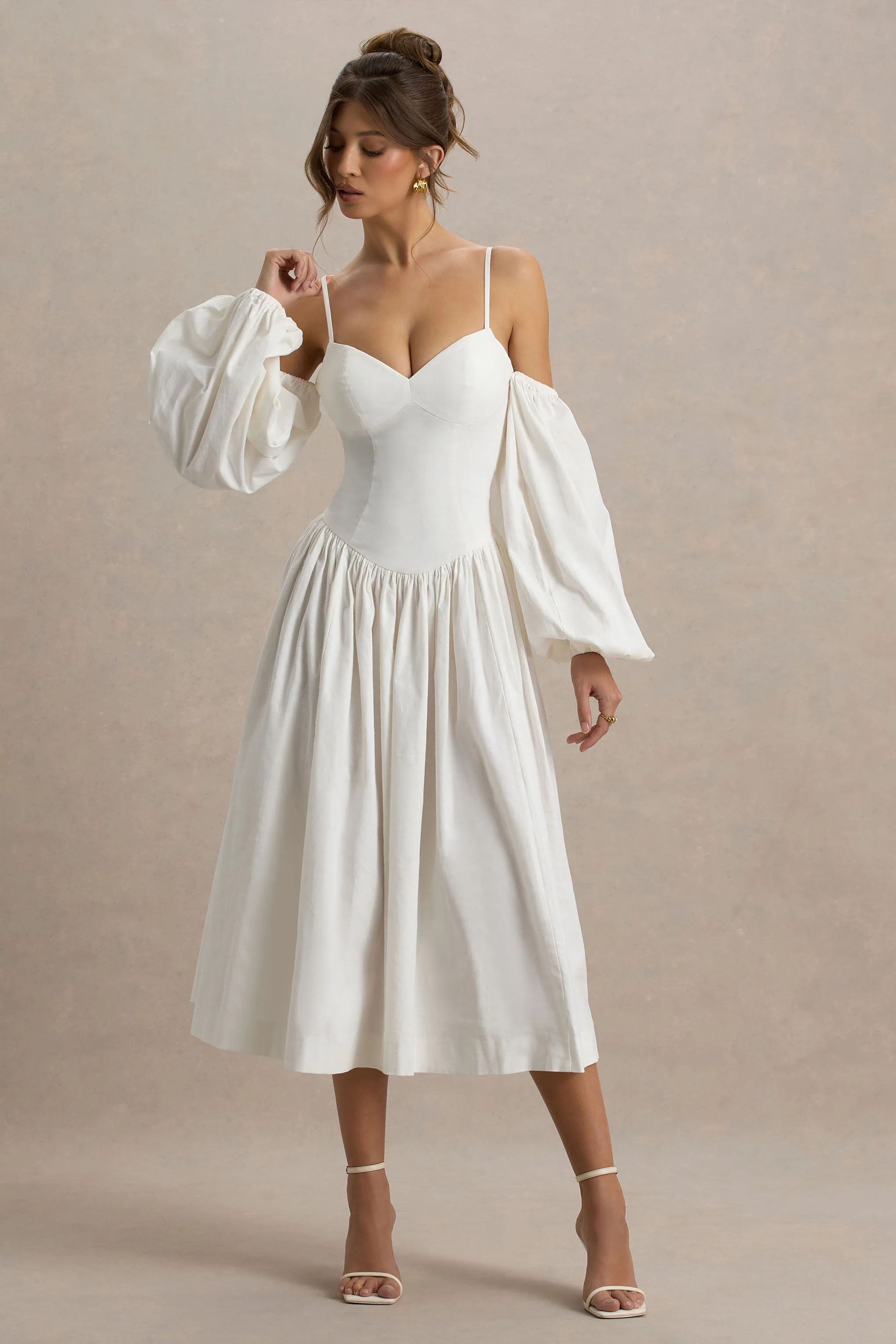 Macie | Cream Sweetheart Midi Dress With Balloon Sleeves - Image 5