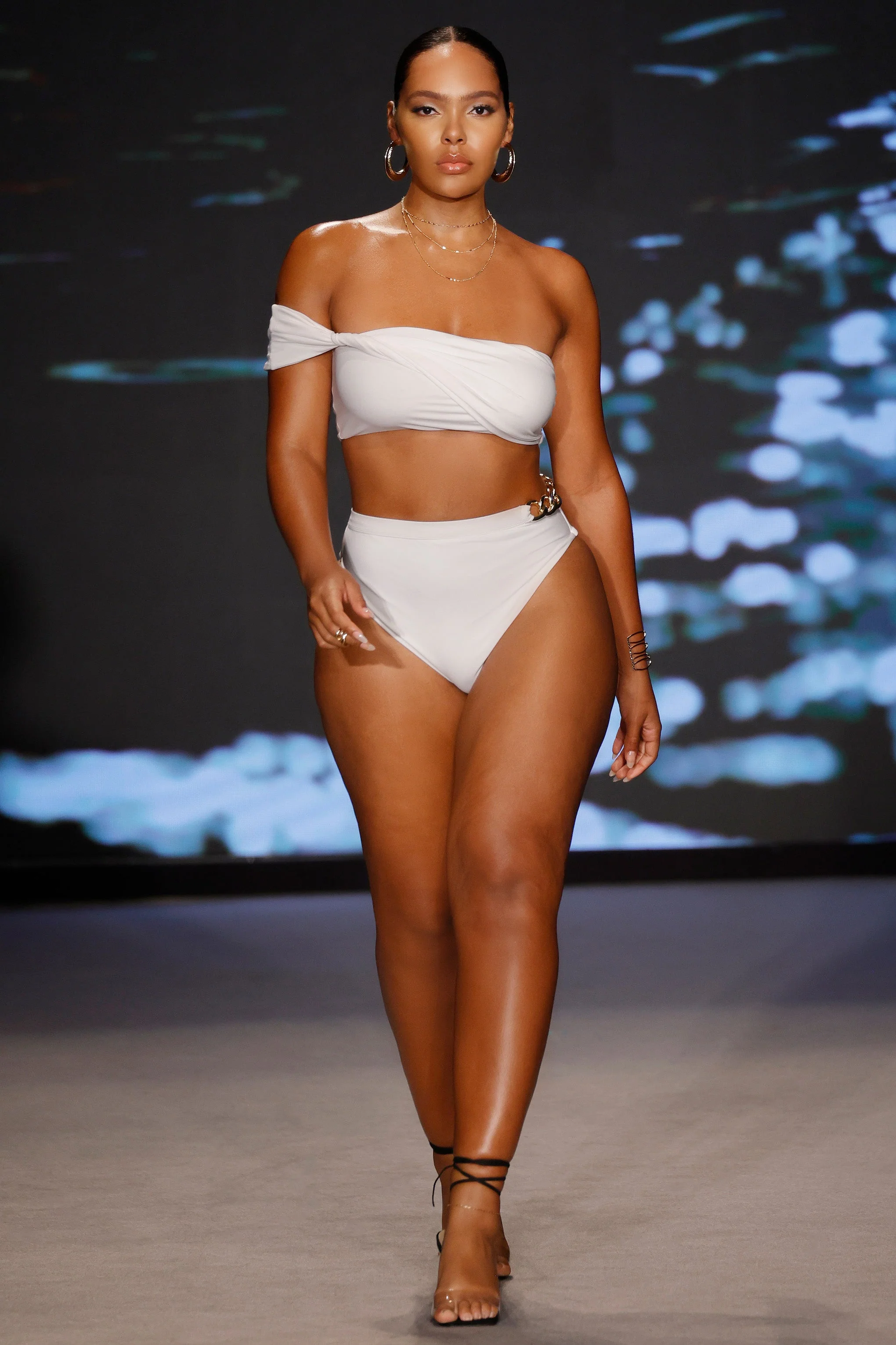 Wealth | White High Waisted Chain Bikini Bottoms - Image 8