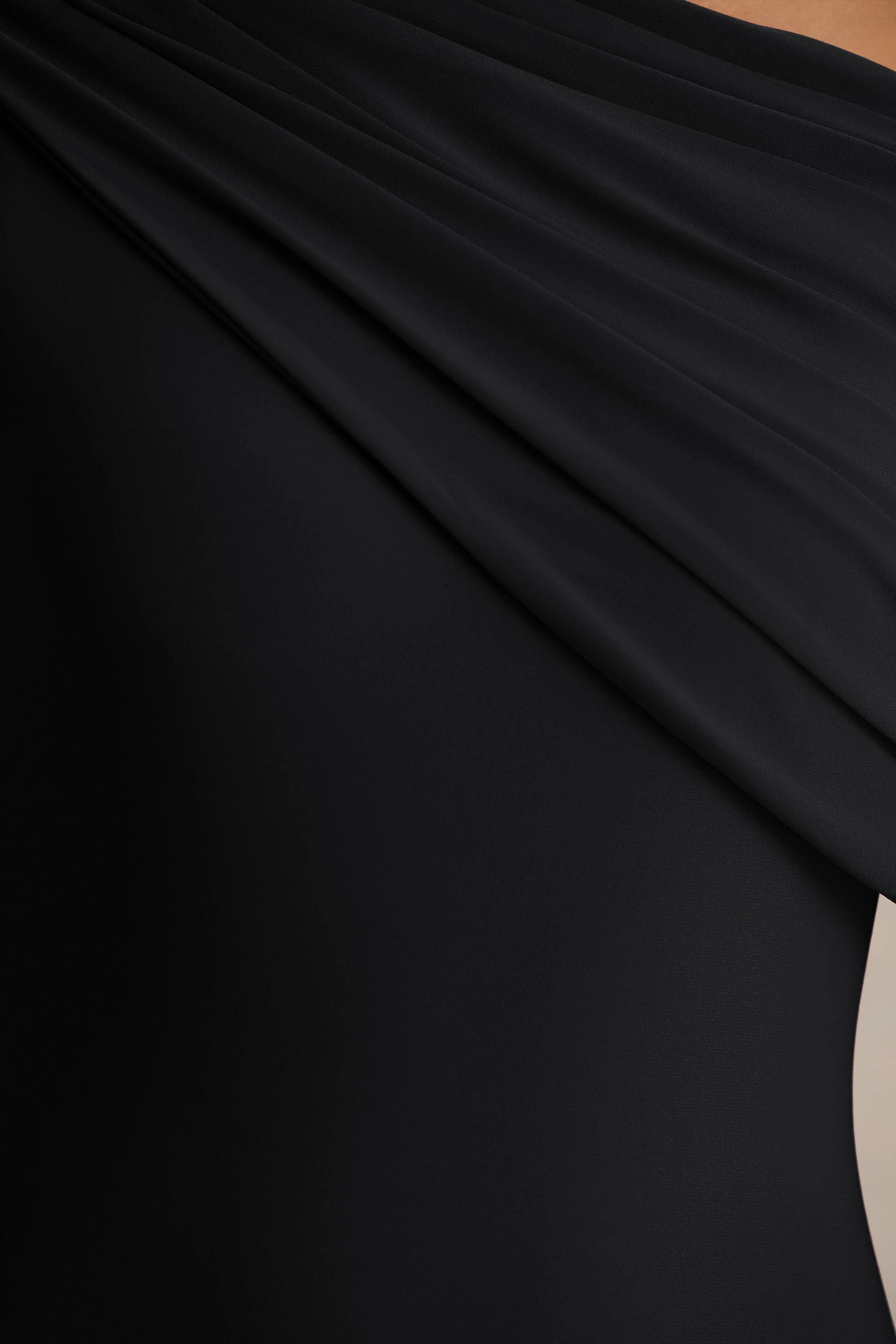 Zendaya | Black Asymmetric-Neck Fishtail Maxi Dress With Sash - Image 6